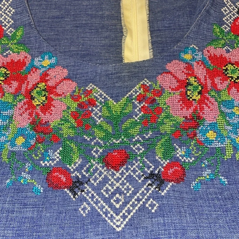 Vintage handmade embroidered short sleeve dress zip back. E5 - Picture 6 of 7